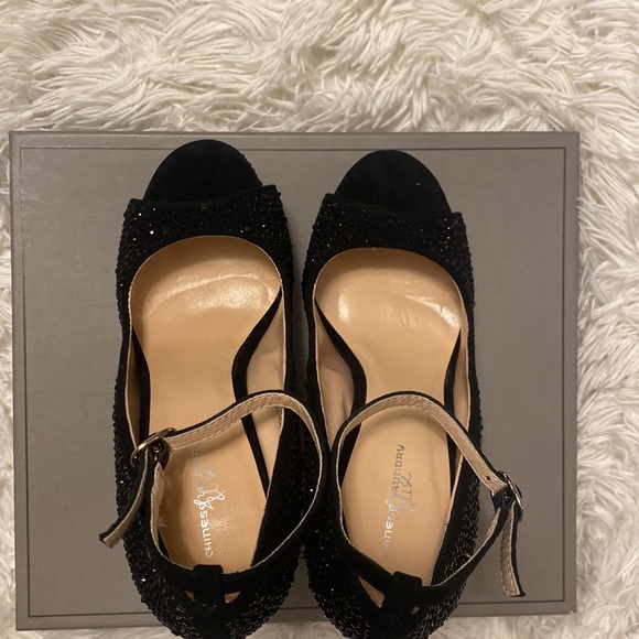 Chinese Laundry Elise Suede Black Crystal Wedge in US 7.0 EUR 37.5 - Picture 10 of 14